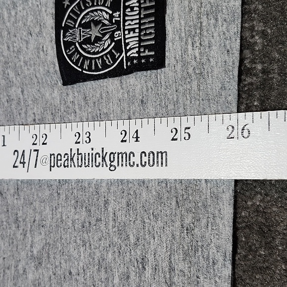 AMERICAN FIGHTER TRAINING DIVISION GRAY MAROON RAISED LOGO GRAPHIC CREW-NECK TEE - Picture 10 of 14